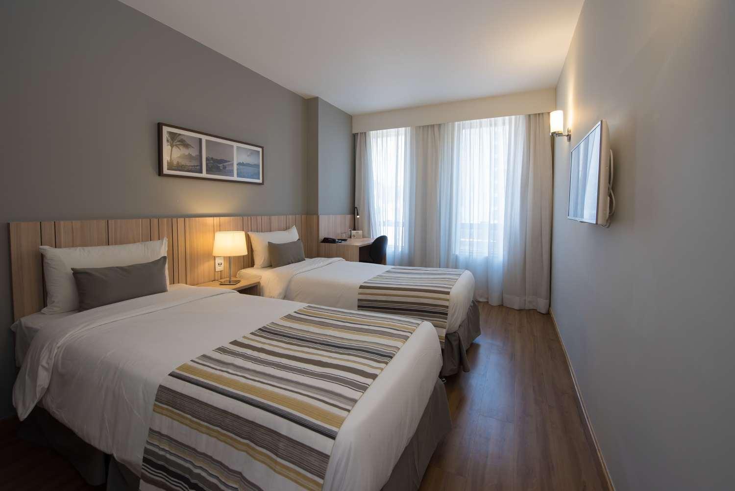 Days By Wyndham Lapa Hotel 4*